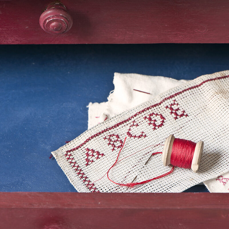 Farba kredowa do mebli w kolorze Burgundy 1L - obrazek 4