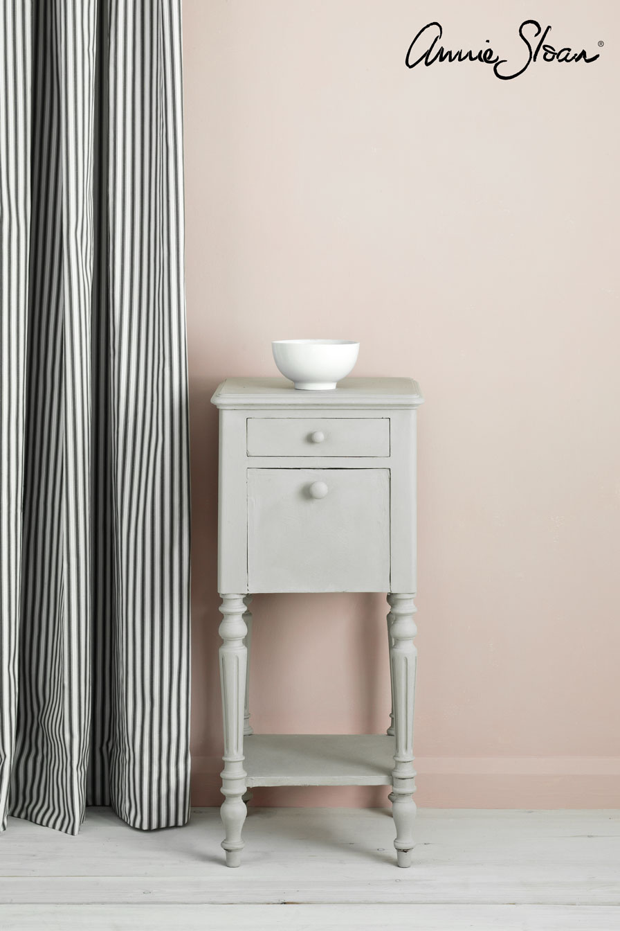 Chicago-Grey-side-table,-Ticking-in-Graphote-curtain.-72dpi-image-1