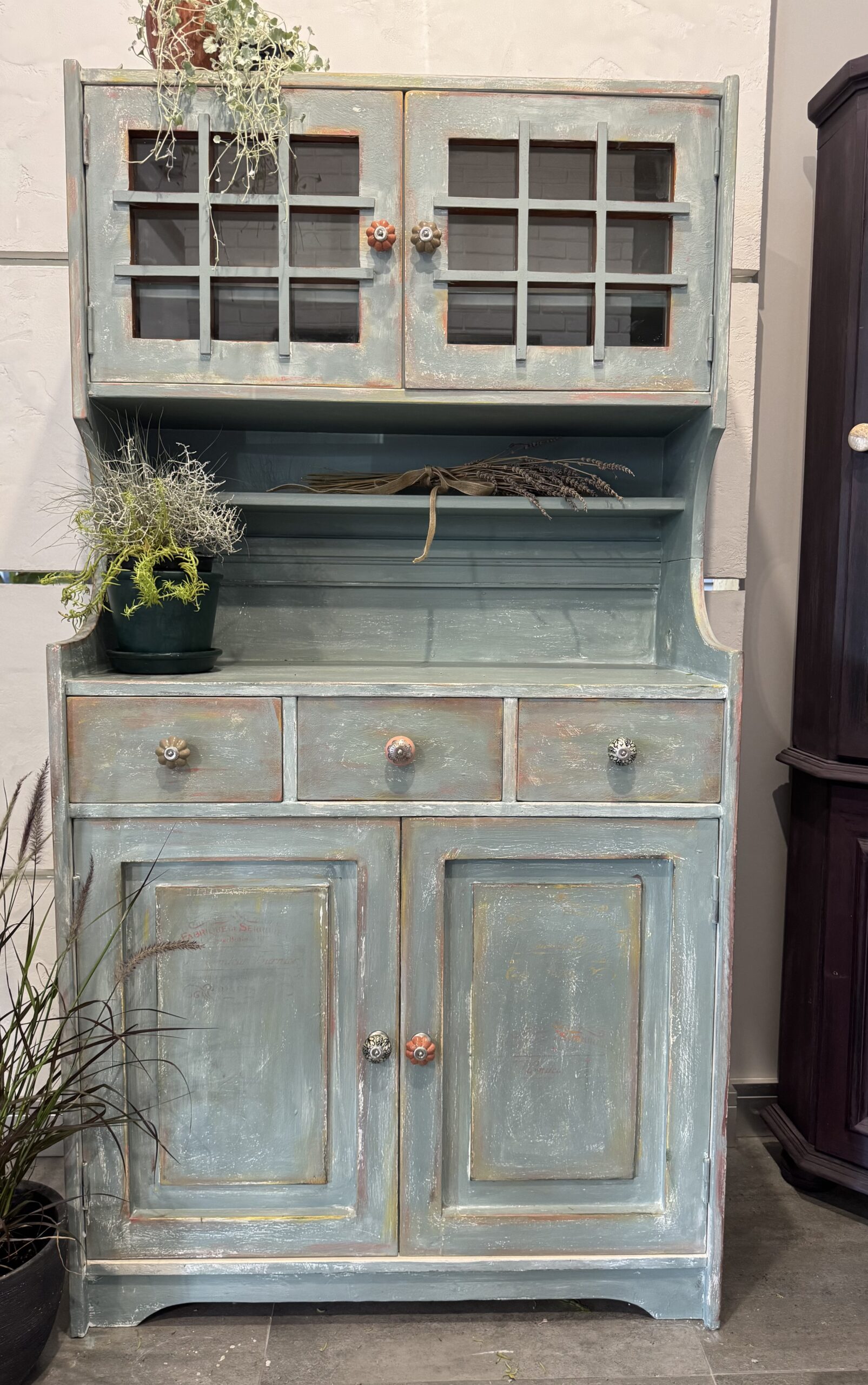 Kredens w kolorze Duck Egg Blue